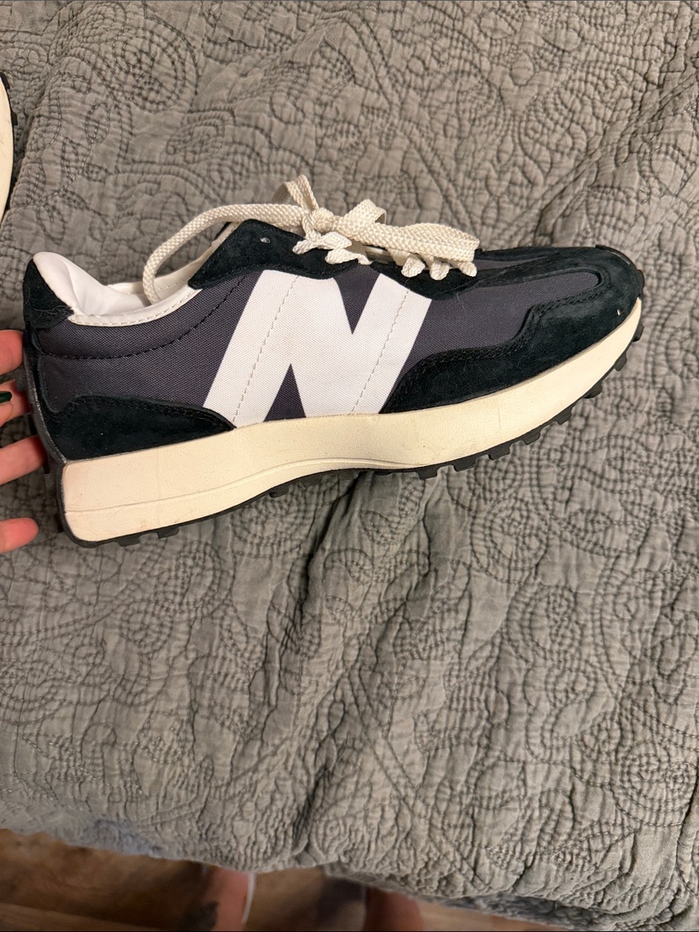New Balance Men's Black and White Retro-Style Sneaker